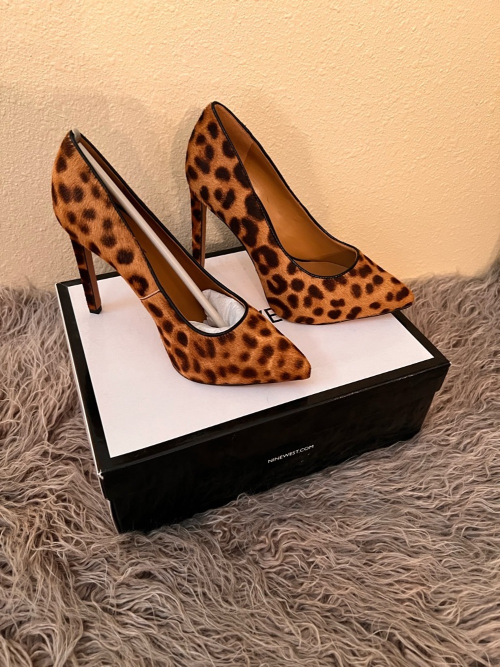 NIB Nine West Leopard Print Stiletto High Heels Size 6 - Picture 8 of 13